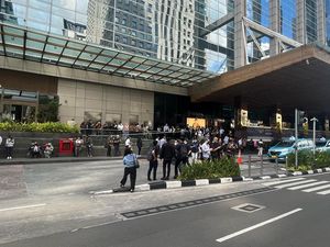 Gempa Cianjur M 5,6: Terasa di Jakarta, Depok hingga Tangsel Gempa Cianjur M 5,6: Terasa di Jakarta, Depok hingga Tangsel