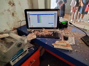 Foto-foto Terkini Kerusakan di Stasiun Cianjur Imbas Gempa M 5,6 Foto-foto Terkini Kerusakan di Stasiun Cianjur Imbas Gempa M 5,6