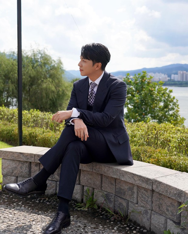Lee Seung Gi/ Foto : instagram.com/hook_entertainment/ Lee Seung Gi/ Foto : instagram.com/hook_entertainment/