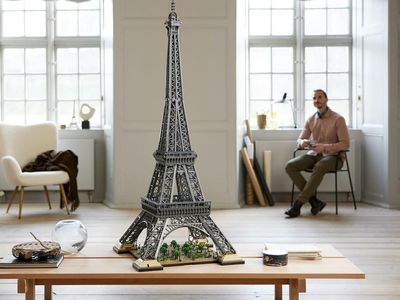 Siapkan Tangan dan Waktu untuk Bangun Lego Menara Eiffel Raksasa