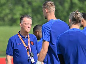 Senegal Vs Belanda, Van Gaal: Sama-sama Pincang