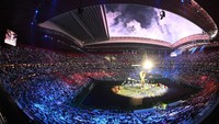 Fakta pertama adalah Piala Dunia 2022 ini merupakan Piala Dunia paling mahal. Qatar menggelontorkan dana investasi besar-besaran untuk menyelenggarakan Piala Dunia kali ini. Menurut perkiraan kasar, Qatar sudah mengeluarkan sekitar 200 miliar USD untuk berbagai keperluan infrastruktur. (Robert Michael/Getty Images)