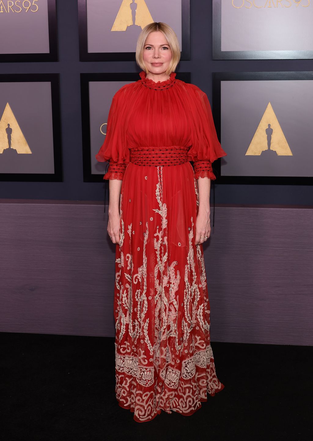 LOS ANGELES, CALIFORNIA - NOVEMBER 19: Michelle Williams attends the Academy of Motion Picture Arts and Sciences 13th Governors Awards at Fairmont Century Plaza on November 19, 2022 in Los Angeles, California. (Photo by Emma McIntyre/WireImage)