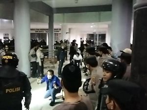 Ricuh Muspimnas PMII Lagi Berujung 99 Mahasiswa Diamankan Ricuh Muspimnas PMII Lagi Berujung 99 Mahasiswa Diamankan