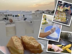 Niat! Pria Ini Bawa 9 Kg Adonan Cakwe untuk Pekerja China di Piala Dunia