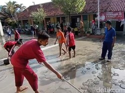 20 SD-SMP di Brebes Diliburkan Imbas Banjir