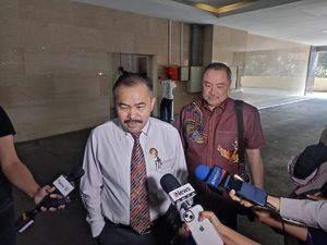 Anak Bos Sinar Mas Minta Polisi Buka Lagi Kasus Dugaan Pemalsuan Akta Anak Bos Sinar Mas Minta Polisi Buka Lagi Kasus Dugaan Pemalsuan Akta