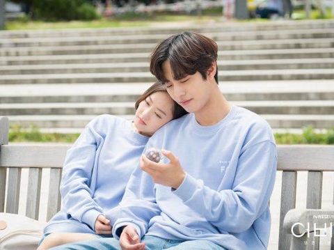 Potret bola Abyss di drama Abyss