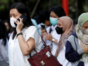 Potret Kepanikan Pegawai Gedung Bertingkat Saat Gempa Cianjur