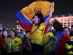 Sorak sorai pendukung timnas Ekuador saat menyaksikan laga Qatar vs Ekuador. Dalam laga pembuka Piala Dunia 2022 tadi malam, Ekuador berhasil mengalahkan tim tuan rumah Qatar 2-0. Cui Nan/CNS/Getty Images