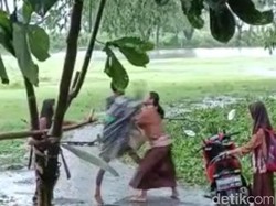 Polisi Tangkap Siswa di Nganjuk Penendang Siswi hingga Tersungkur