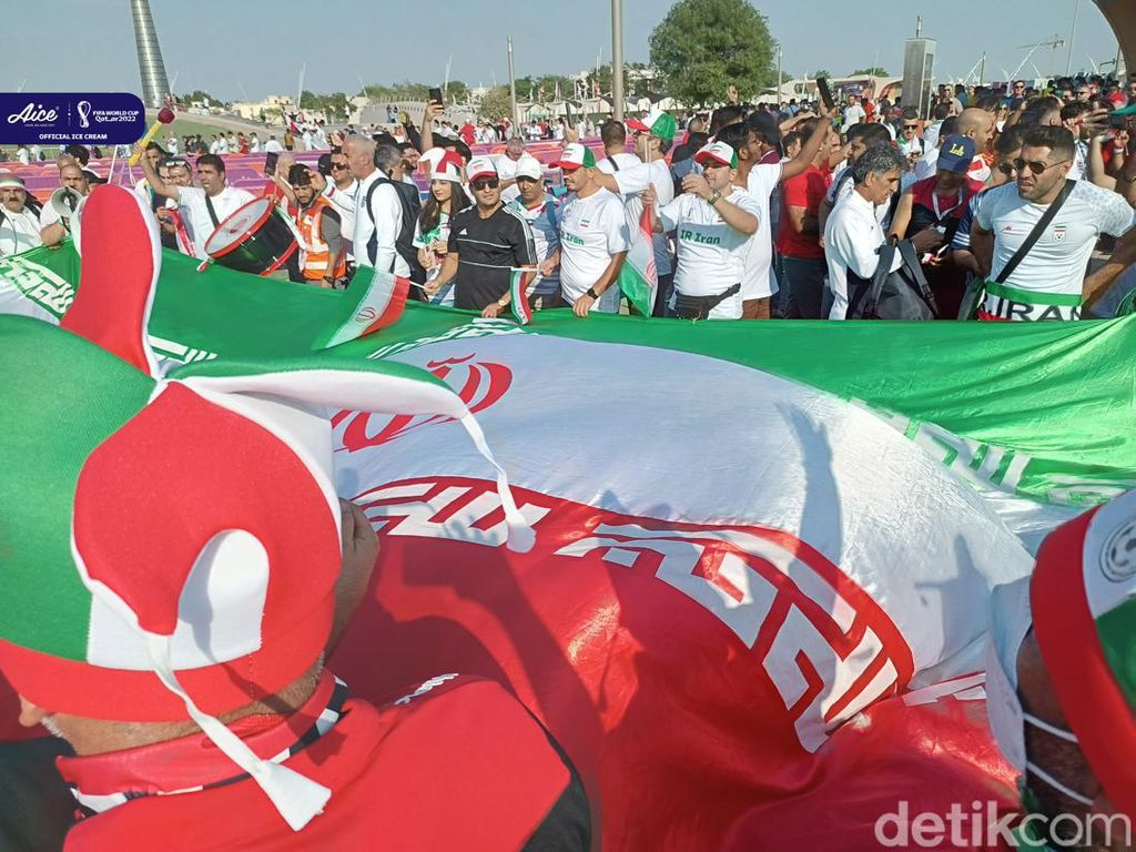 Pria Iran Ditembak Mati Saat Rayakan Kekalahan Timnas Atas AS Pria Iran Ditembak Mati Saat Rayakan Kekalahan Timnas Atas AS