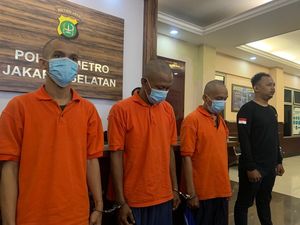 Polisi Ungkap 3 Pelaku Pecah Kaca Mobil di Jaksel Pakai Busi saat Beraksi