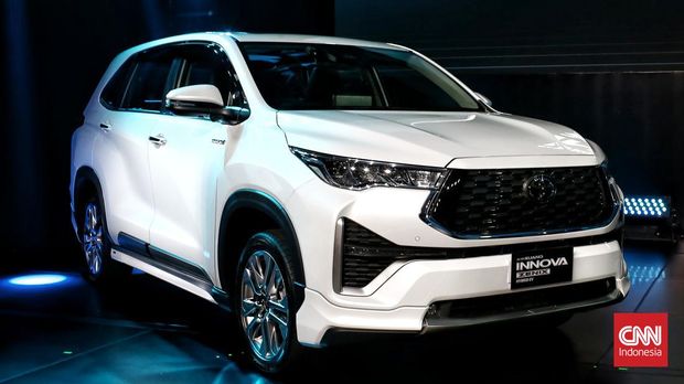 PT Toyota Astra Motor merilis mobil baru, Mobil baru ini merupakan Toyota Kijang Innova generasi terbaru. Model baru ini disebut sebagai Global Premiere kendaraan elektrifikasi Toyota terbaru. Senin (21/11/2022). CNN Indonesia / Andry Novelino