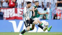 Dikutip dari WhoScored, Al Malki di laga kontra Argentina bikin dua intersep, dua sapuan, dan satu tekel sukses (Foto: Getty Images/Soccrates Images)