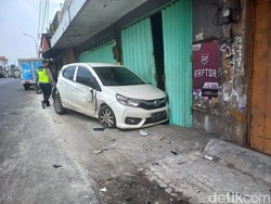 Bapak di Jombang Tega Tabrak Anak dengan Mobil hingga Masuk Rumah Sakit
