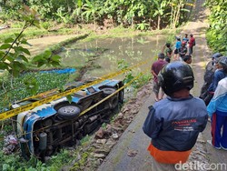 Kecelakaan Minibus di Gunung Pegat Wonogiri, 8 Orang Tewas