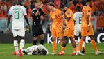 Maafin De Jong ya, Kouyate... Tidak Sengaja Hantam Penismu