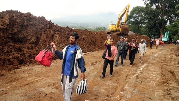 Foto Terkini Akses Jalan Putus Imbas Gempa Cianjur Bisa Dilalui Lagi