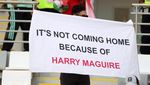 Duh, Harry Maguire Kena Olok-olok di Tribun