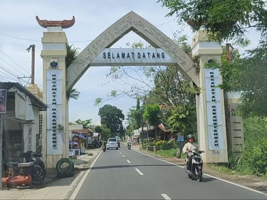 Jalan Puncak Sempat Tertutup Longsor, Ini Rute ke Cianjur Via Jonggol Jalan Puncak Sempat Tertutup Longsor, Ini Rute ke Cianjur Via Jonggol