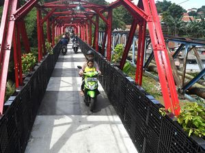 Jembatan Peninggalan Belanda di Bogor Sudah Bisa Dilewati Lagi Jembatan Peninggalan Belanda di Bogor Sudah Bisa Dilewati Lagi