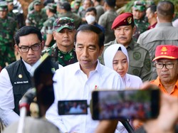 Jokowi Ungkap Kendala Evakuasi di Cianjur: Tanah Labil-Gempa Susulan