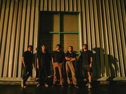 Sambutan Meriah Jemari Makassar untuk Juicy Luicy