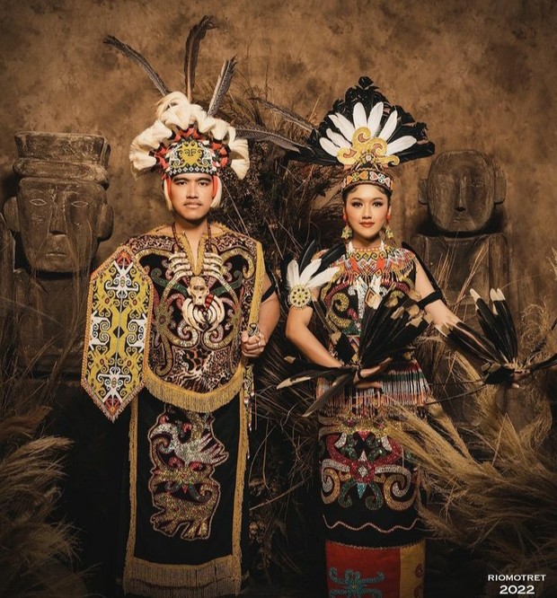 Potret Prewedding Kaesang dan Erina Gudono saat Memakai Baju Adat Dayak