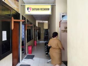 Dirut RSUD Komodo Ngaku Kelelahan Usai Diperiksa Dugaan Korupsi Jaspel Dirut RSUD Komodo Ngaku Kelelahan Usai Diperiksa Dugaan Korupsi Jaspel