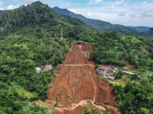 Penampakan Udara Longsor Akibat Gempa di Cugenang dan Cijendil