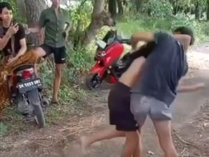 Ada Dogen! 2 Pelajar di Seririt Adu Jotos gagara Tak Dikasih Contekan