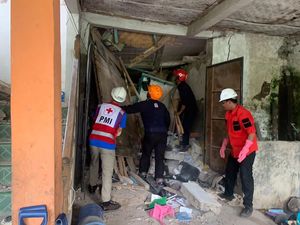 PMI Terjunkan Relawan Bantu Korban Gempa Cianjur