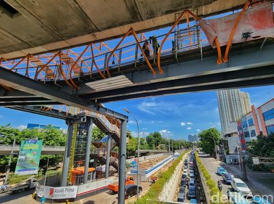 Skywalk Kebayoran Mulai Terlihat, Ada Lift dan Eskalator