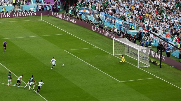 Soccer Football - FIFA World Cup Qatar 2022 - Group C - Argentina v Saudi Arabia - Lusail Stadium, Lusail, Qatar - November 22, 2022  Argentina's Lionel Messi scores their first goal from the penalty spot REUTERS/Marko Djurica
