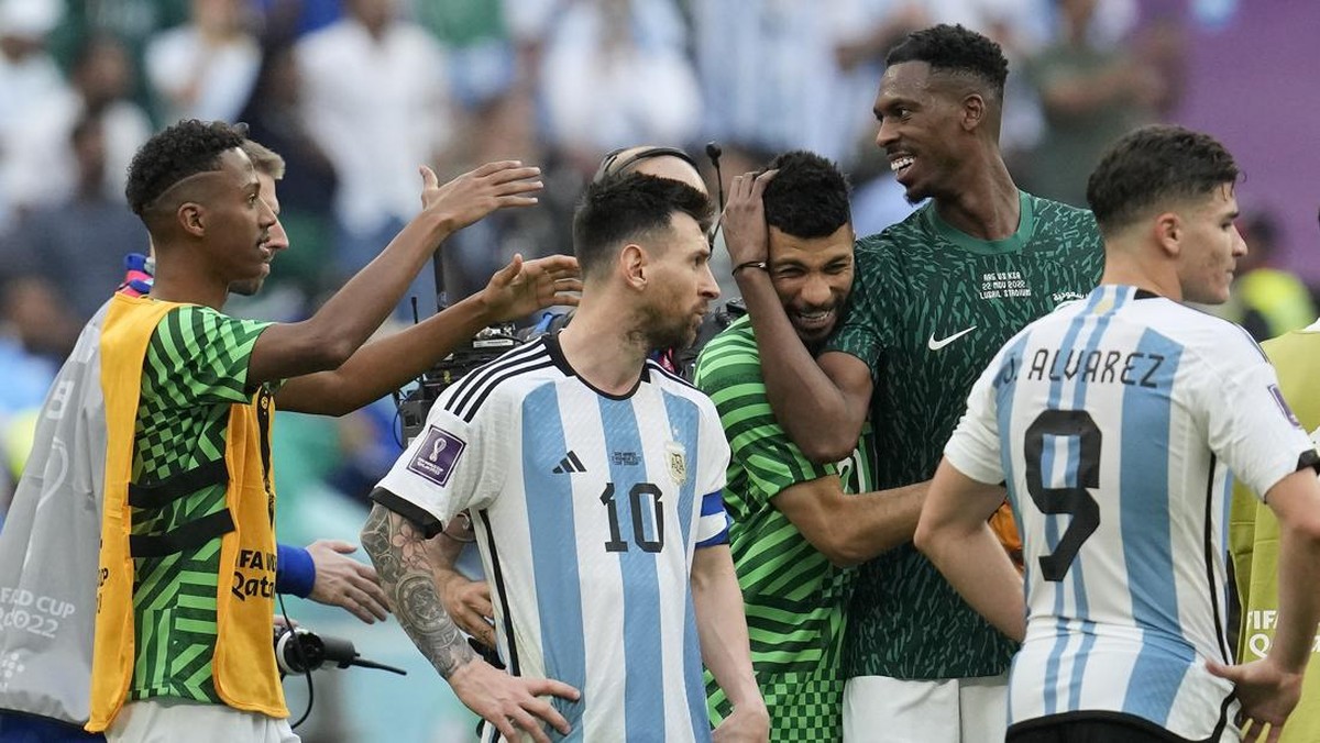 Argentina dibungkam Arab Saudi. (Foto: AP/Natacha Pisarenko)