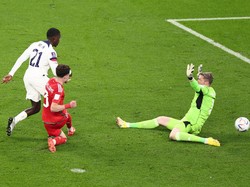 Di menit ke-36, Weah membuka keunggulan Amerika Serikat untuk mengubah skor menjadi 1-0 atas Wales.