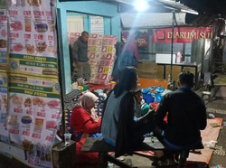 Khawatir Gempa Susulan, Warga Cianjur Belum Berani Tidur di Rumah