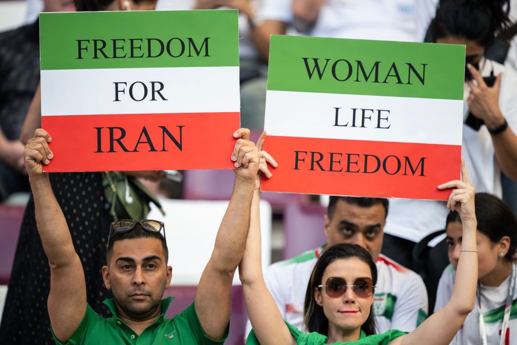Aksi Solidaritas Penggemar Iran di Piala Dunia Qatar 2022/foto:gettyimages