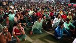 Antusias Buruh Migran Nobar Piala Dunia dari Hasil Keringat