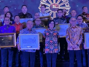 Joss! Basuki Dapat Penghargaan hingga Nyanyi Bareng Sri Mulyani