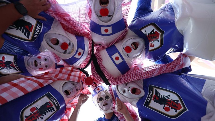 Soccer Football - FIFA World Cup Qatar 2022 - Group E - Germany v Japan - Khalifa International Stadium, Doha, Qatar - November 23, 2022
Japan fans inside the stadium before the match REUTERS/Lee Smith
