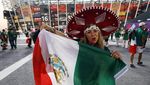 Bertopi Sombrero, Begini Gaya Suporter Cantik Meksiko