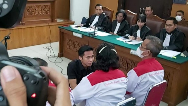 Bharada E meminta maaf kepada keluarga Brigadir J/Foto: detik.com/Dwi Bharada E meminta maaf kepada keluarga Brigadir J/Foto: detik.com/Dwi