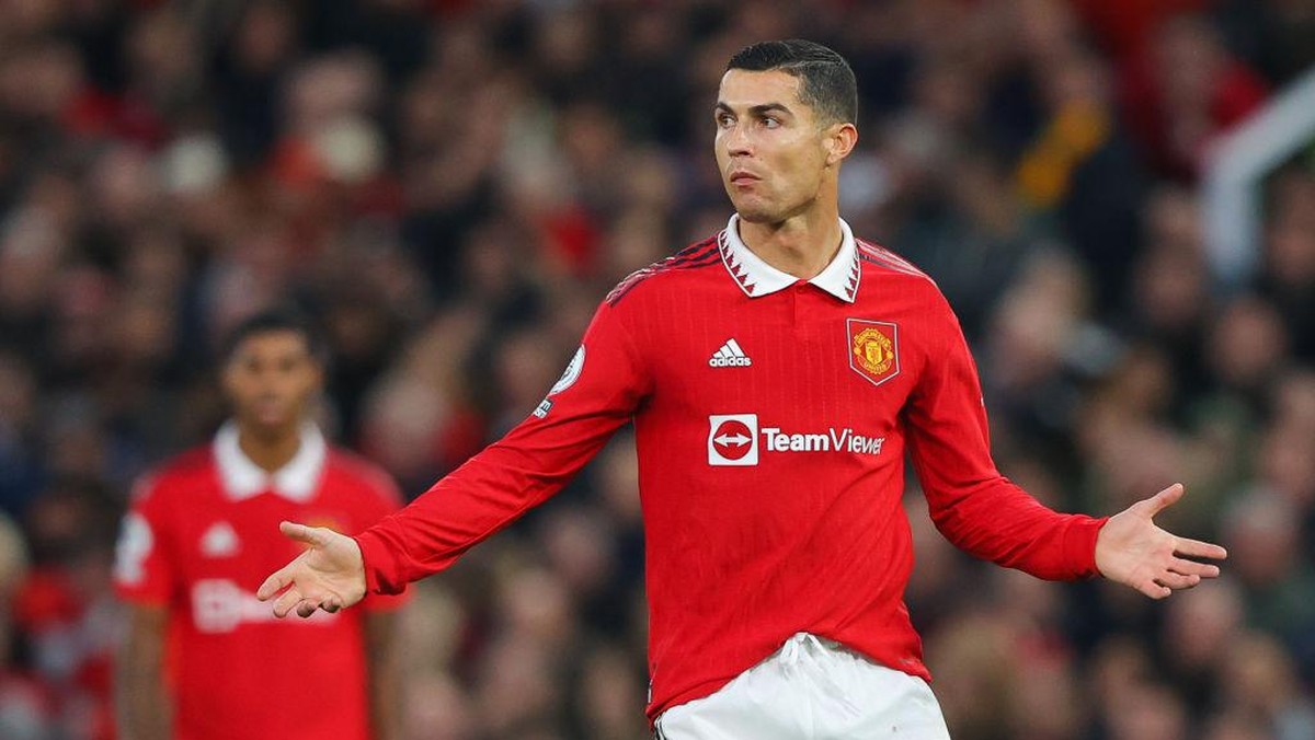 Wawancara Ronaldo dengan Piers Morgan membuat MU memutuskan untuk tak lagi menggunakan jasanya. Foto: Getty Images/James Gill - Danehouse