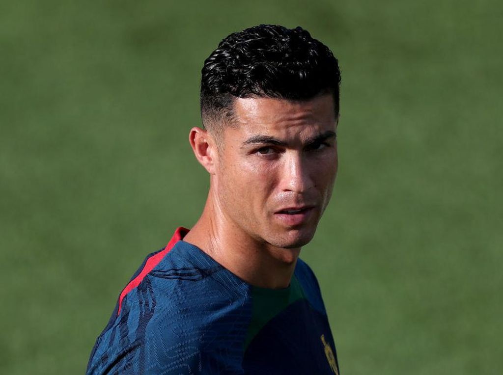 Manchester United Dijual, Ronaldo Sanggup Beli?