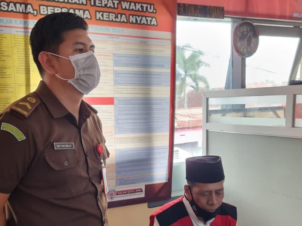 Dukun Pengganda Uang di Kota Batu Divonis 2 Tahun Penjara Dukun Pengganda Uang di Kota Batu Divonis 2 Tahun Penjara