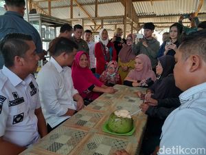 Tak Bisa Jualan karena Proyek Drainase, Emak-emak Protes ke Bobby Tak Bisa Jualan karena Proyek Drainase, Emak-emak Protes ke Bobby