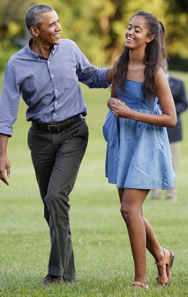 Foto: pinterest.com/InStyle Barack Obama dan Malia Obama, 2015/