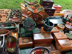 7 Kerajinan dari Kayu dengan Nilai Ekonomi Tinggi yang Unik dan Kreatif